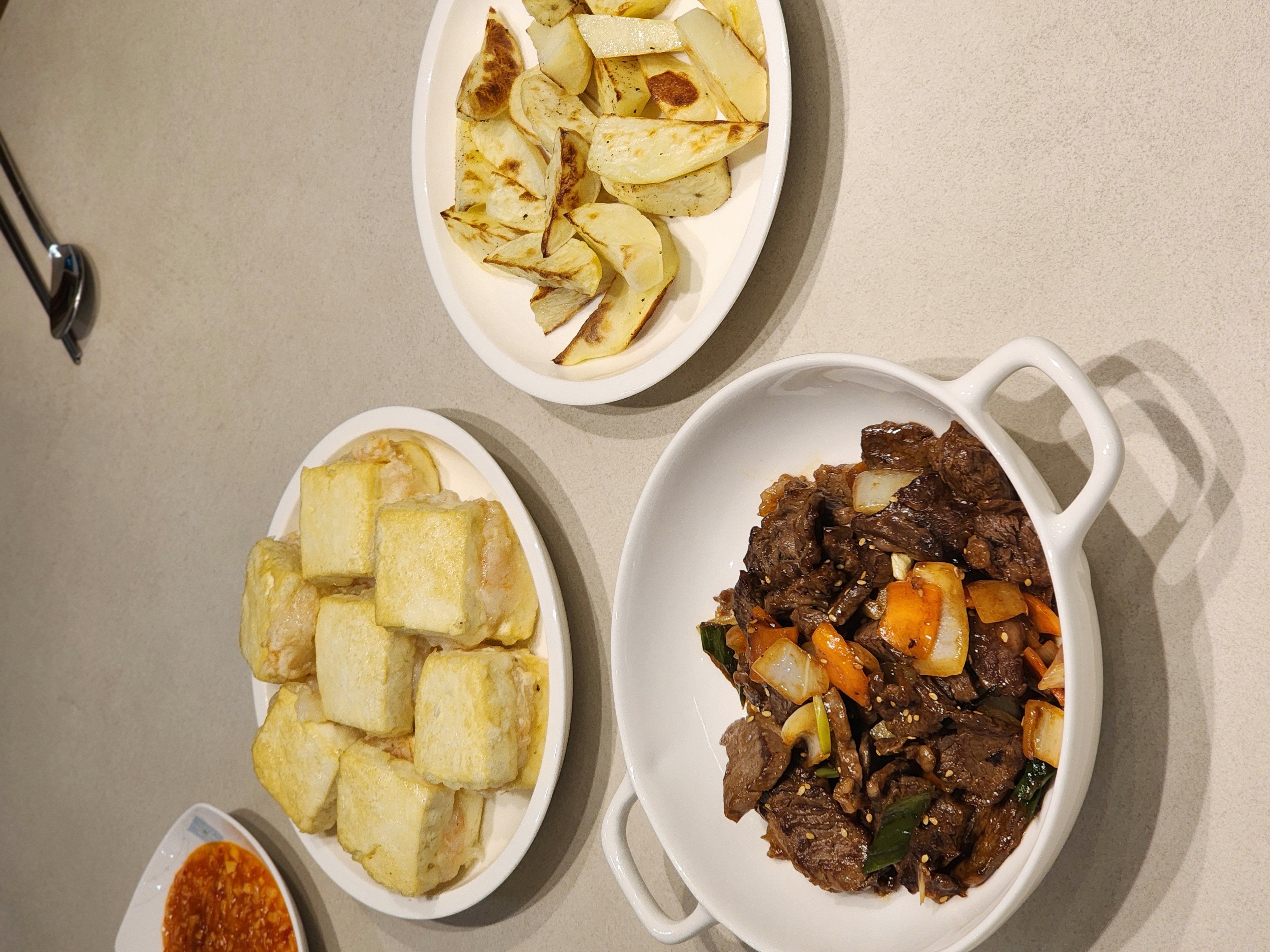 어제 저녁 찹스테이크, 두부멘보샤, 웨지감자