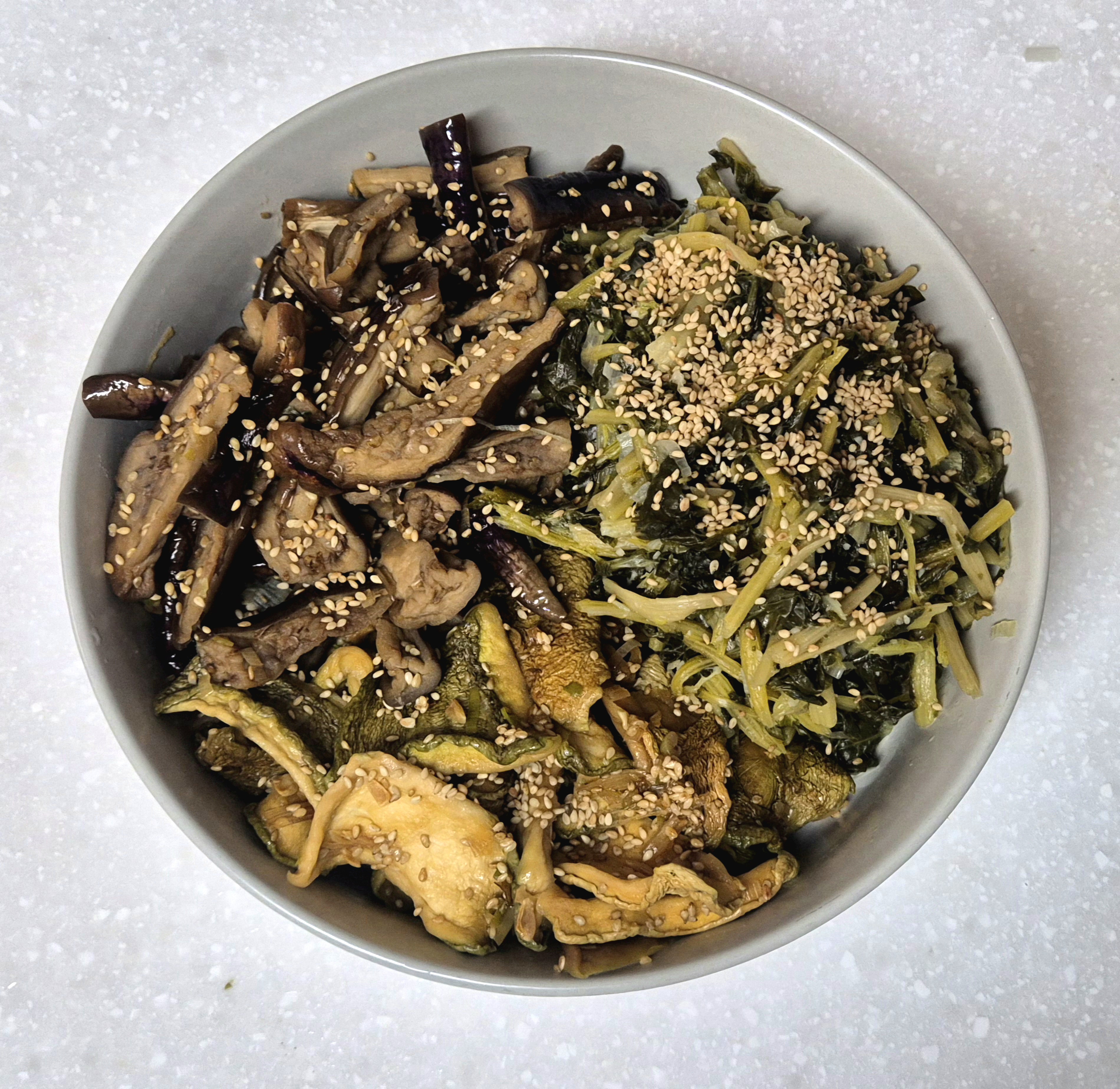 연두순과 연두진으로 만든 보름 나물